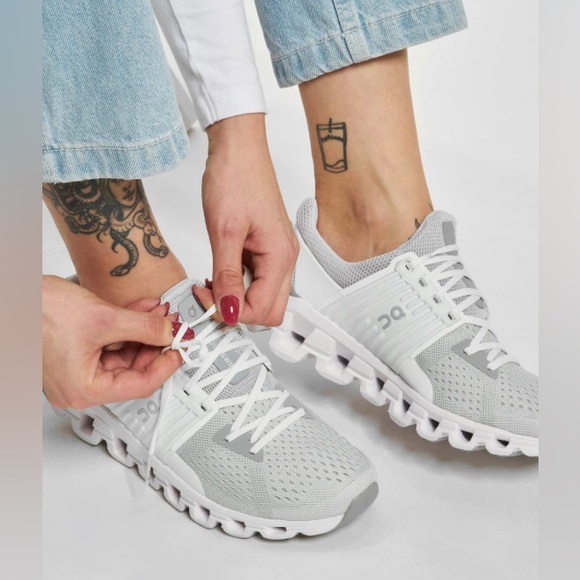 ON Cloudswift running shoes